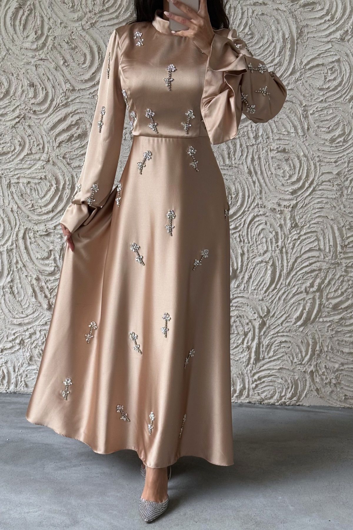 Satin Evening Dress Fascinating with Its Details 1025