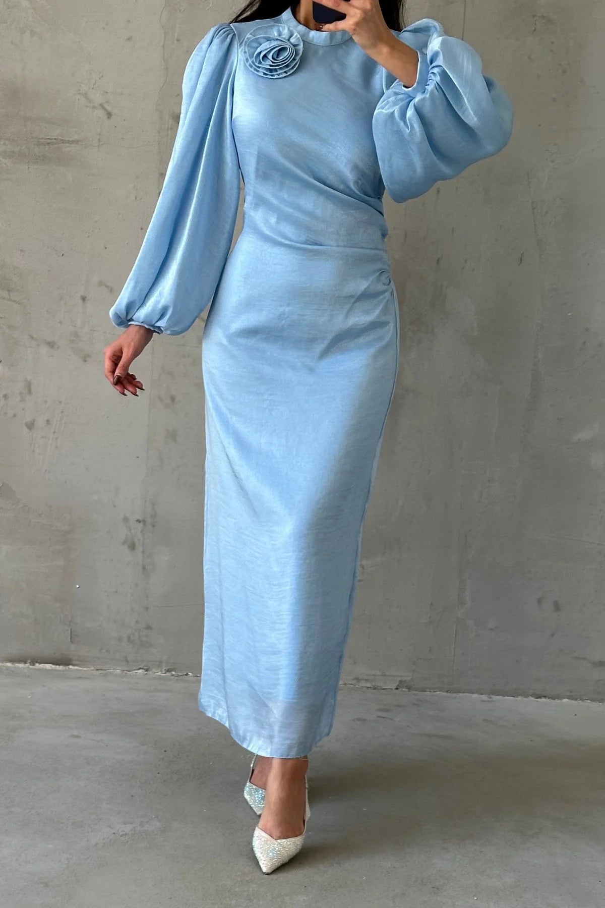 Elegant Rose Brooch Detailed Organza Fabric Evening Dress 4972