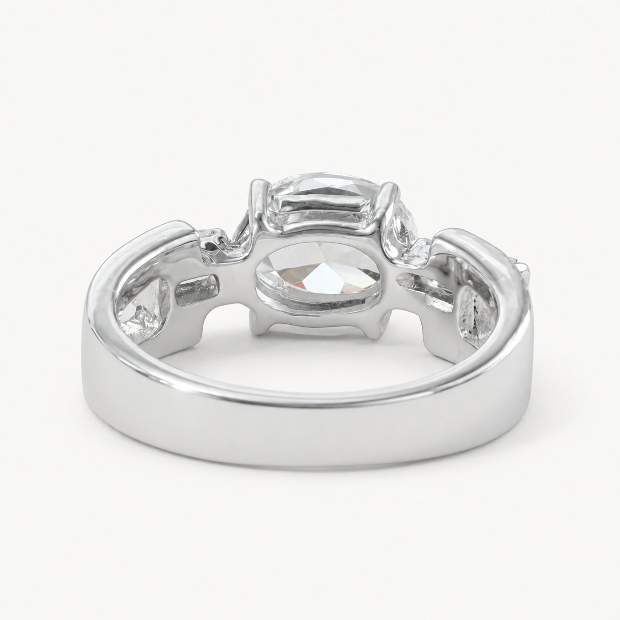 The Elara Oval Radiance Ring