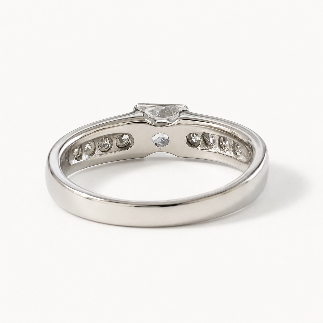 The Nadia Princess Radiance Ring – 925 Sterling Silver & CZ Stones