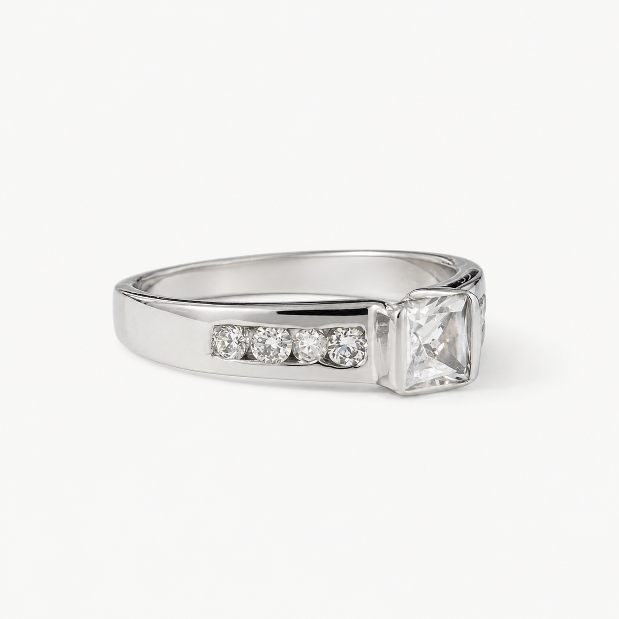 The Nadia Princess Radiance Ring – 925 Sterling Silver & CZ Stones