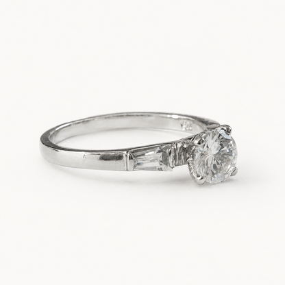 The Layla Classic Round Ring – 925 Sterling Silver