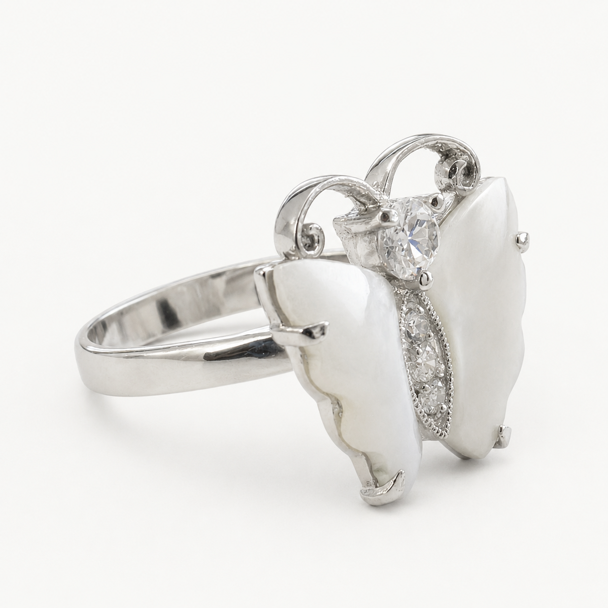 The Amara Pearl Butterfly Ring – 925 Sterling Silver