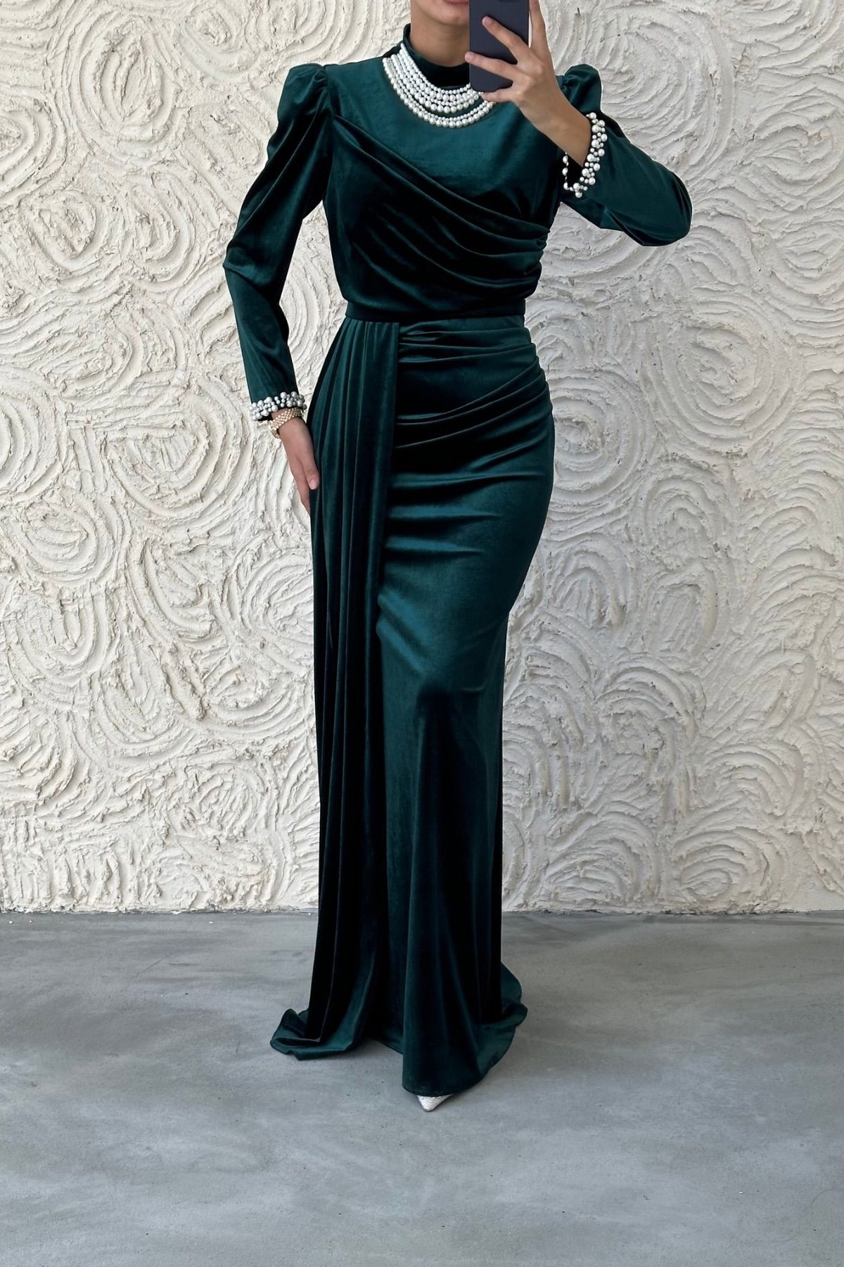 Elegant Velvet Evening Dress Embellished with Pearls 8021