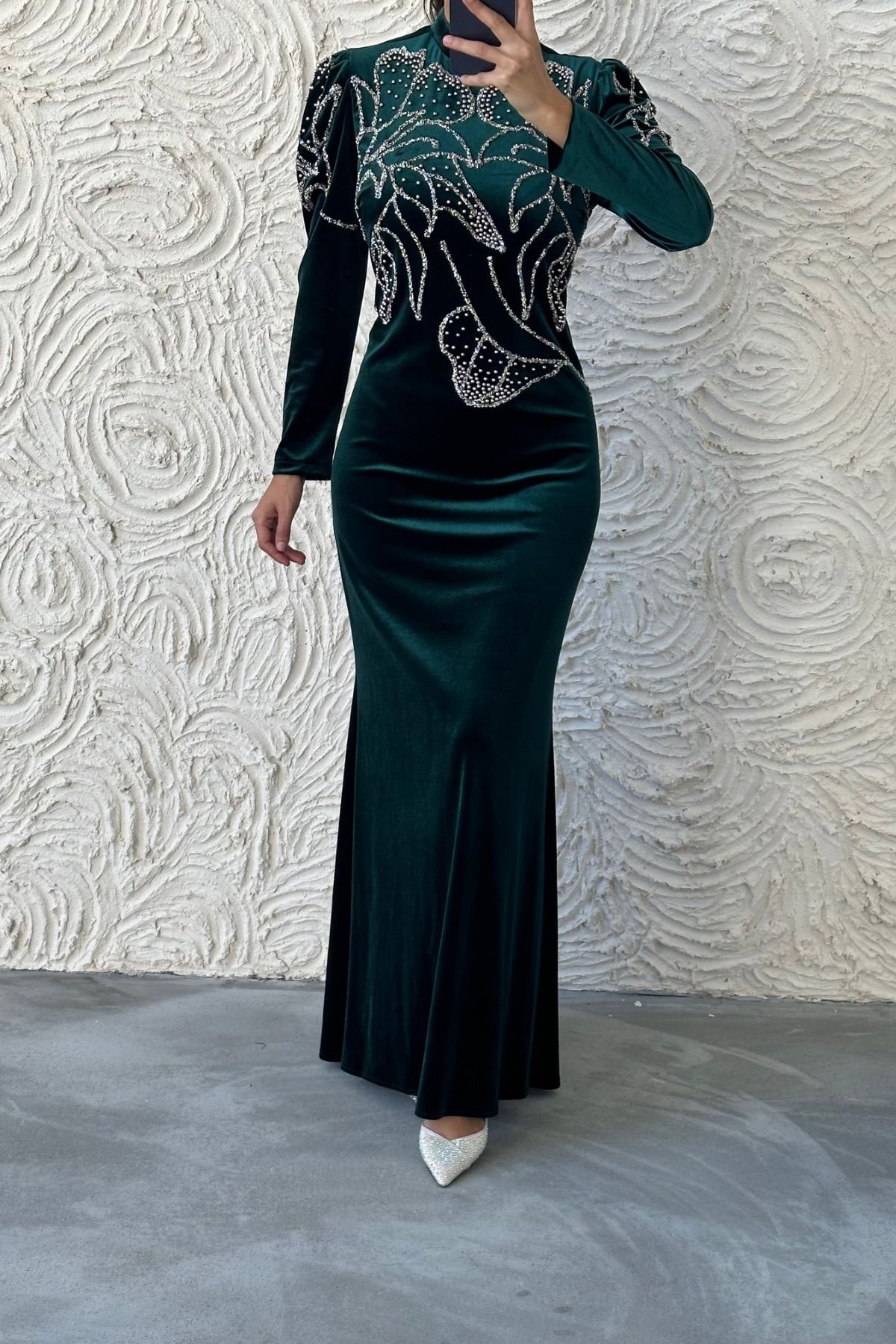 Fine Stone Embroidered Velvet Evening Dress 8023