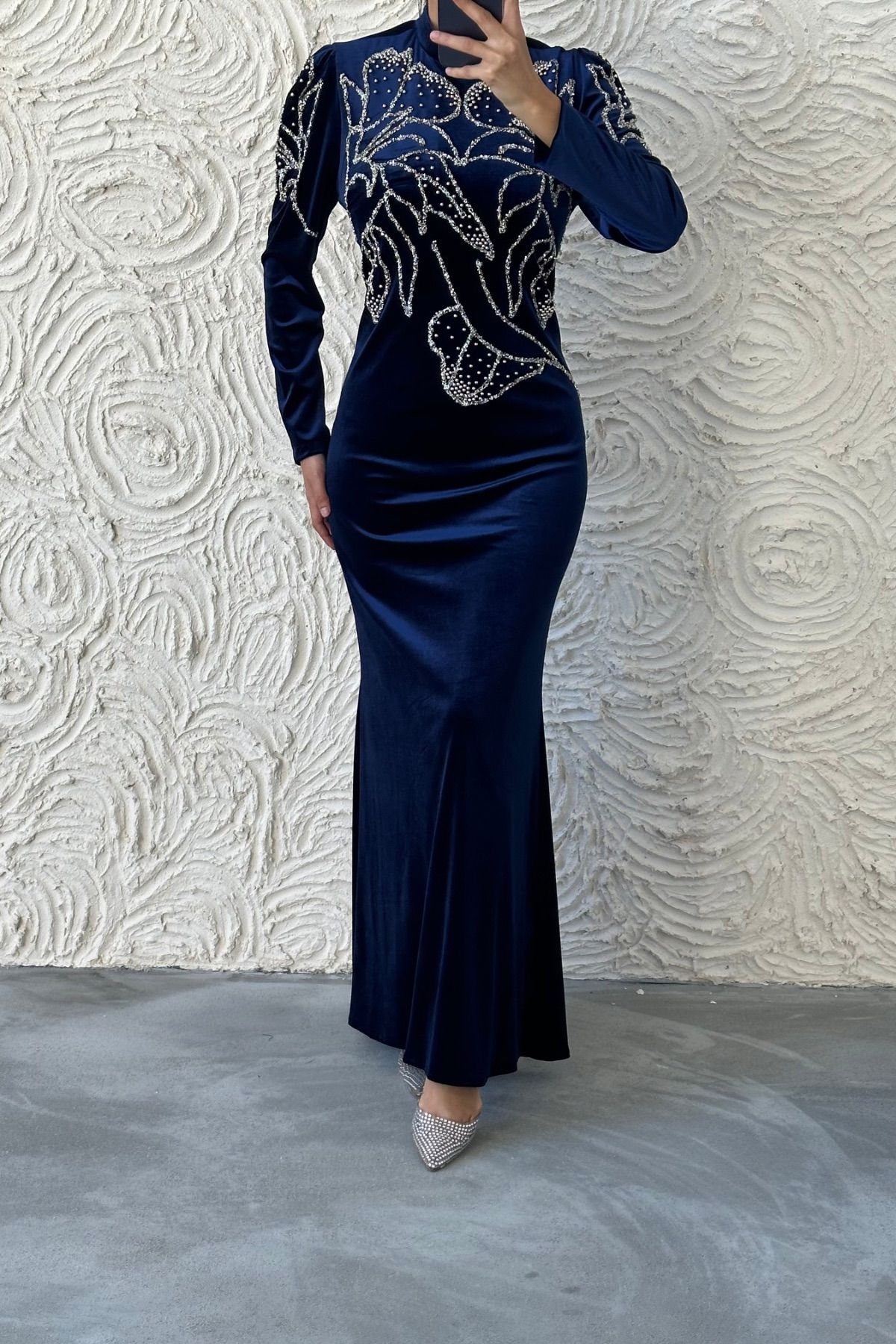 Fine Stone Embroidered Velvet Evening Dress 8023