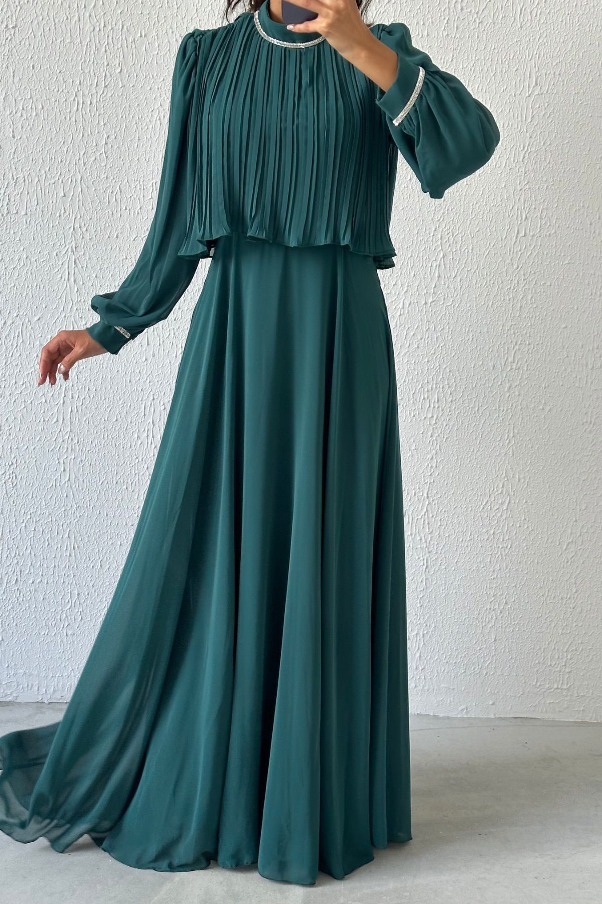 Fine Pleated and Stone Detailed Chiffon Hijab Evening Dress 4580